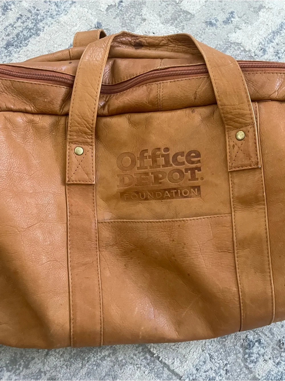 Office Depot Foundation Brown Leather Solid Duffle Bag Zip Soft Case Handles
